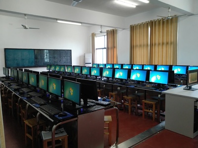 电脑教室